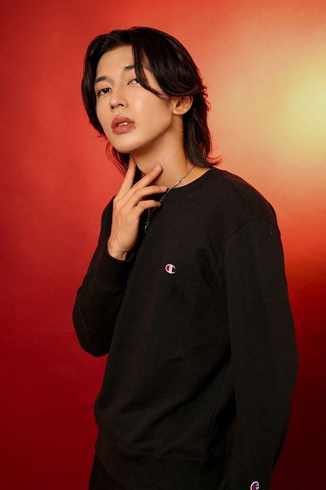 汐華 初流乃の宣材写真_0