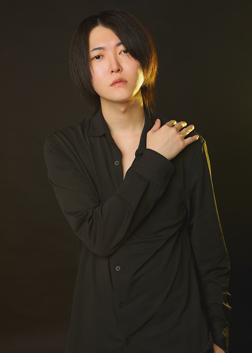 美寿YOSHIKIの宣材写真_1