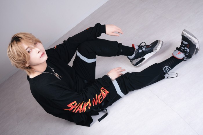 成瀬琥珀の宣材写真_0