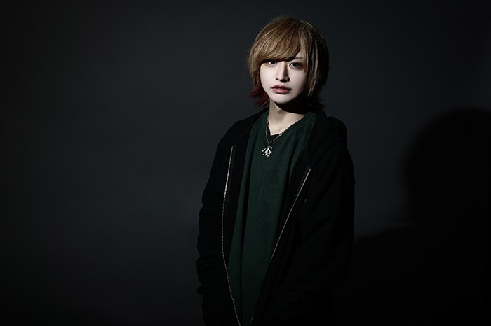 霜月あきの宣材写真_0