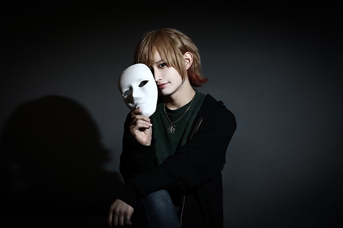 霜月あきの宣材写真_1