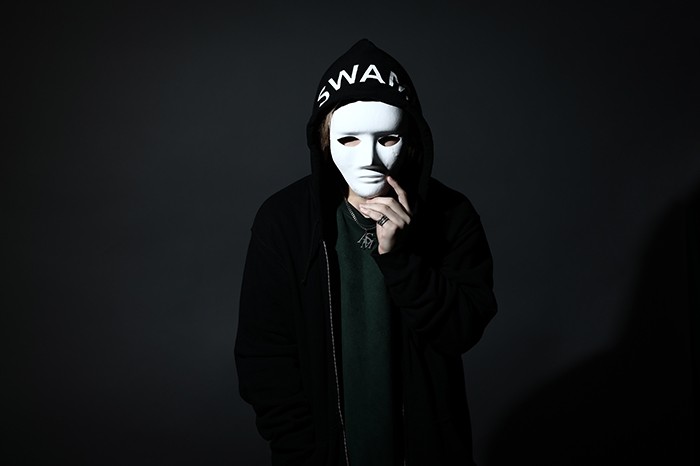 霜月あきの宣材写真_2