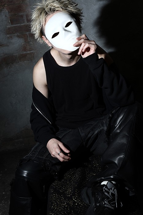 舞綺の宣材写真_2