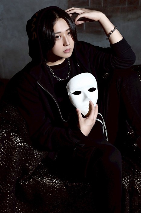 彩瀬莉夜の宣材写真_0