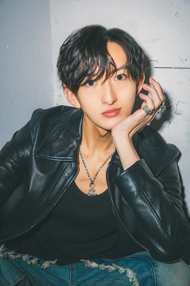 ロイの宣材写真_0